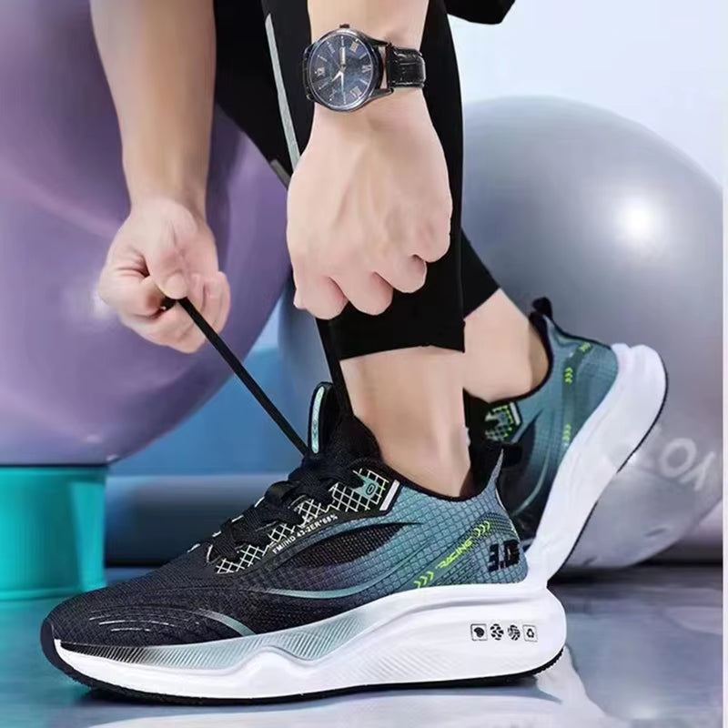 Summer New Ultra Light Running Shoes Men Breathable Sports Sneakers Lightweight Shock-Absorbing Soft Soles Shoes for Student